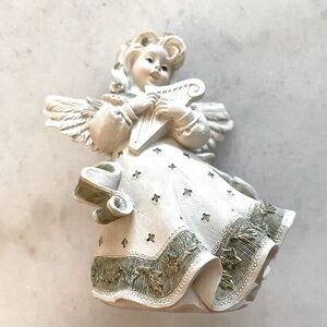 Sarah’s Angels Charming Angel Figurine with Harp